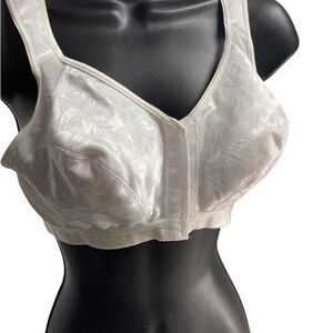 PLAYTEX, 18 Hour White Bra, Sz‎ 36D, No Underwire, Hook & Eye front closure,